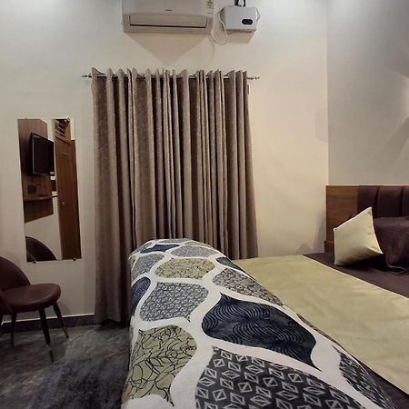 Hotel Shri Harihar Dham Mathura Exteriér fotografie