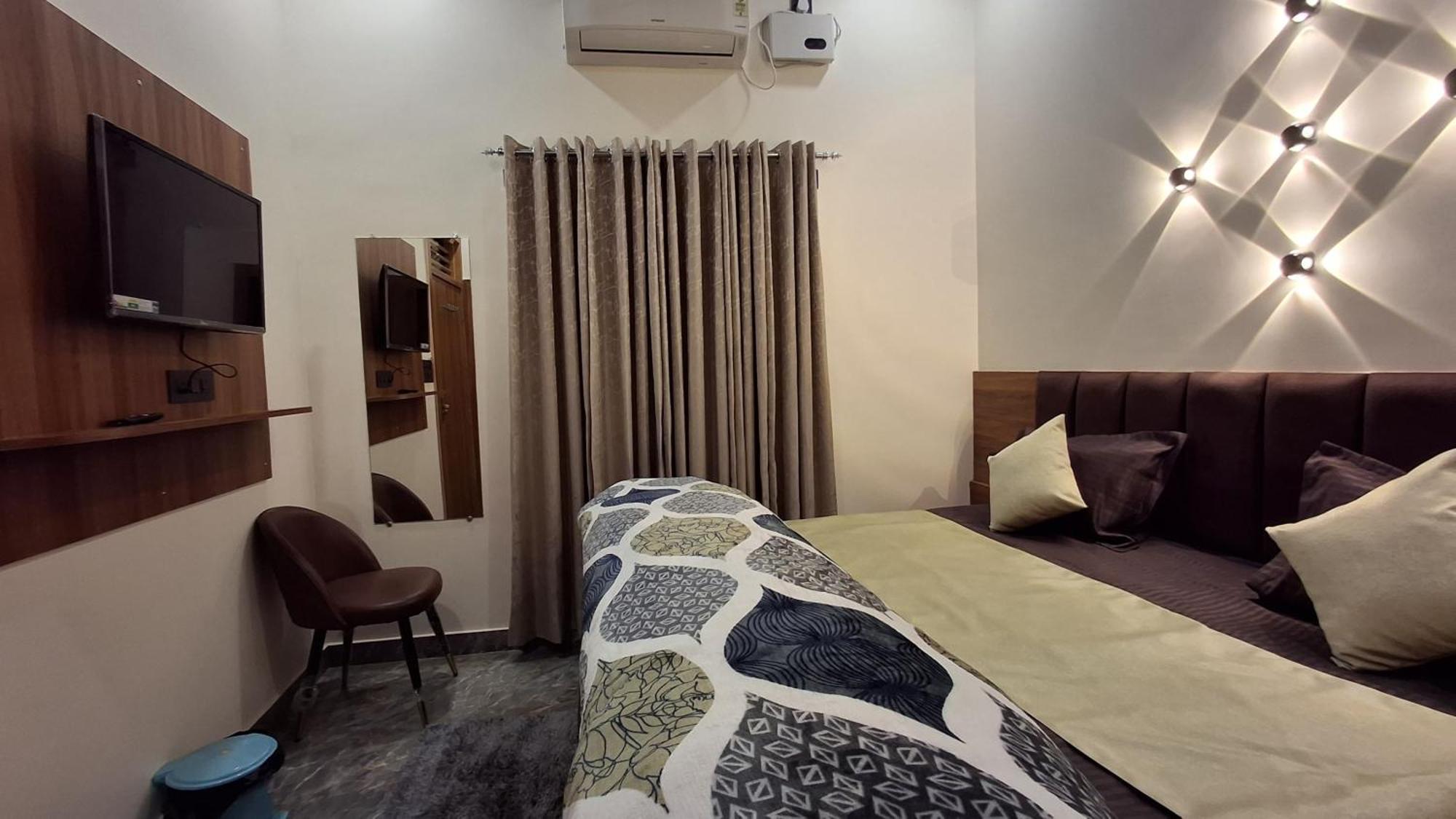 Hotel Shri Harihar Dham Mathura Exteriér fotografie